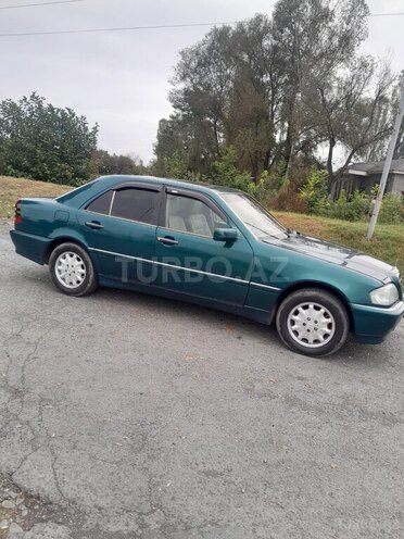 Mercedes C 220 1995, 507,262 km - 2.2 л - Qax