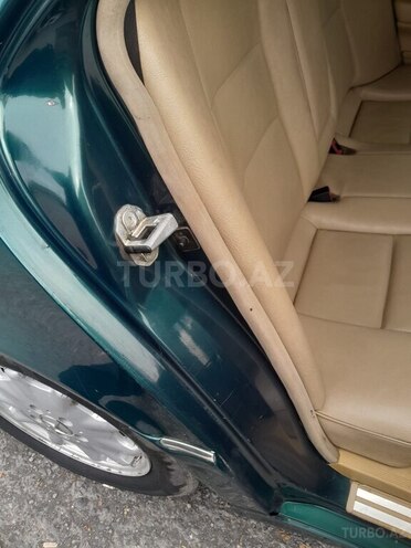 Mercedes C 220 1995, 507,262 km - 2.2 л - Qax