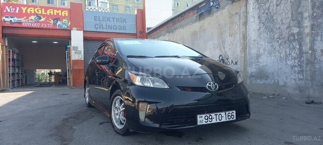 Toyota Prius 2015, 233,355 km - 1.8 л - Sumqayıt