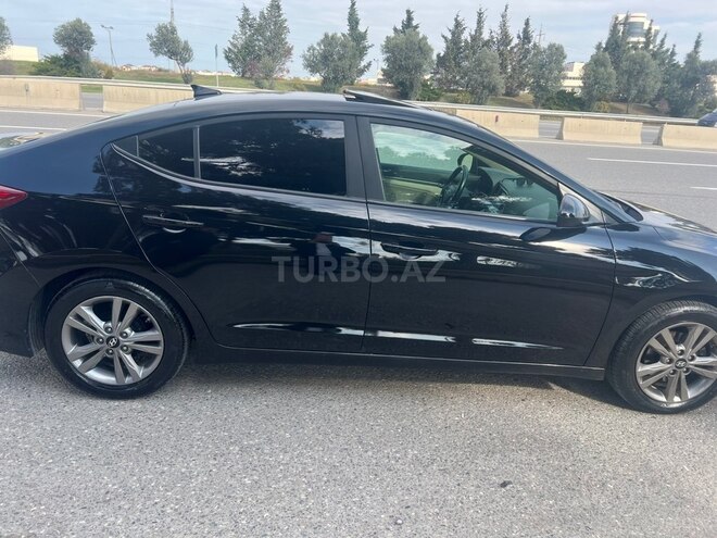 Hyundai Elantra 2016, 196,905 km - 2.0 л - Bakı