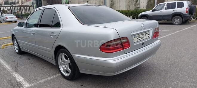 Mercedes E 270 2001, 226,000 km - 2.7 л - Bakı
