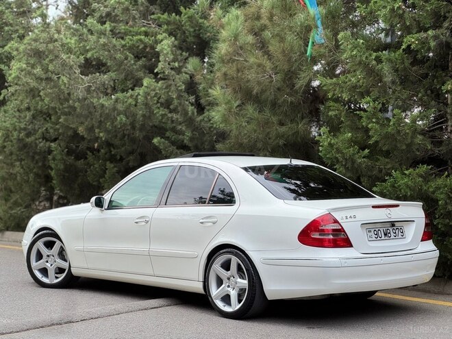 Mercedes E 240 2003, 285,000 km - 2.6 l - Bakı