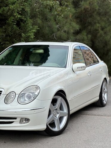 Mercedes E 240 2003, 285,000 km - 2.6 l - Bakı