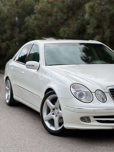 Mercedes E 240 2003, 285,000 km - 2.6 l - Bakı