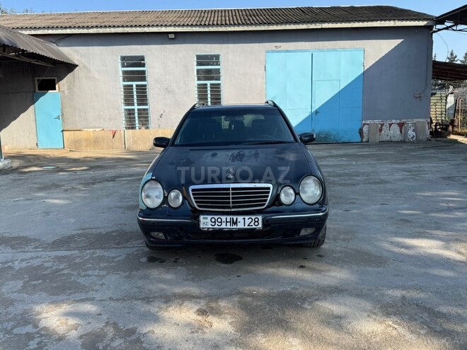 Mercedes E 220 2001, 719,213 km - 2.2 l - Biləsuvar