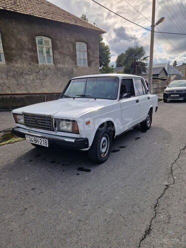 LADA (VAZ) 2107 2009, 40,000 km - 1.6 л - Qax