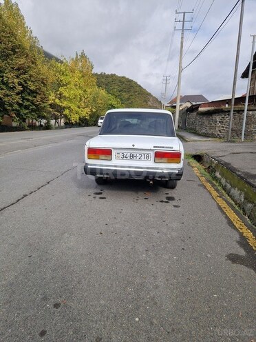 LADA (VAZ) 2107 2009, 40,000 km - 1.6 л - Qax