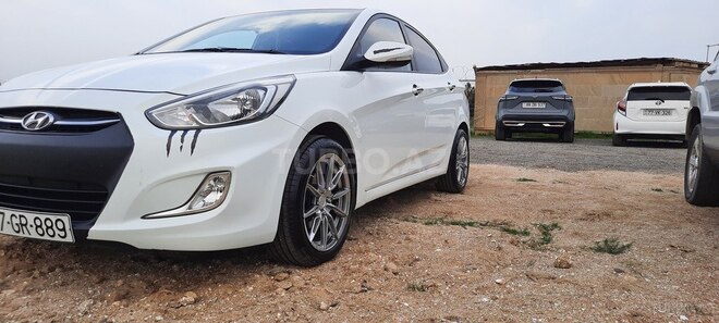 Hyundai Accent 2015, 120,000 km - 1.4 л - Bakı