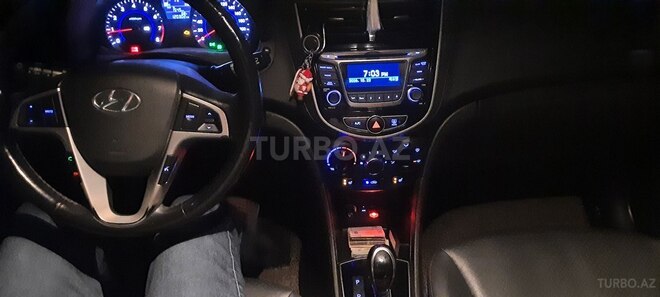 Hyundai Accent 2015, 120,000 km - 1.4 л - Bakı