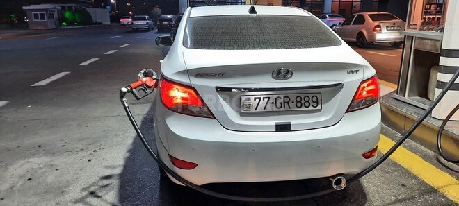 Hyundai Accent 2015, 120,000 km - 1.4 л - Bakı