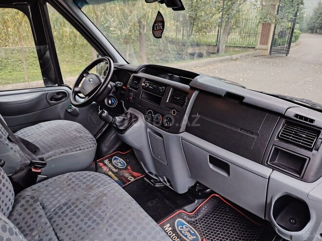 Ford Transit 2008, 226,000 km - 2.4 l - Quba