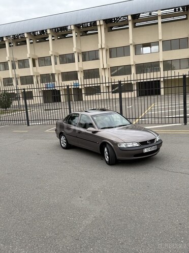 Opel Vectra 1998, 180,000 km - 1.8 л - Bakı