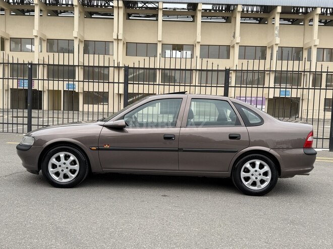 Opel Vectra 1998, 180,000 km - 1.8 л - Bakı