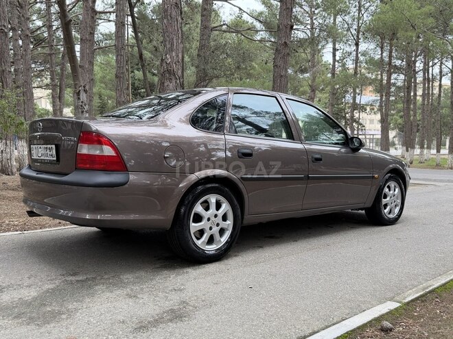 Opel Vectra 1998, 180,000 km - 1.8 л - Bakı
