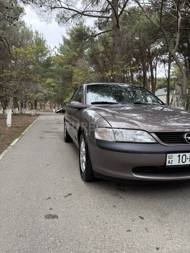 Opel Vectra 1998, 180,000 km - 1.8 л - Bakı