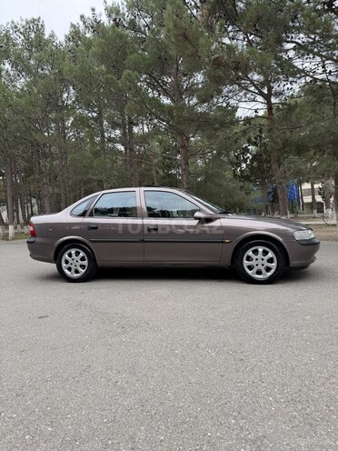Opel Vectra 1998, 180,000 km - 1.8 л - Bakı