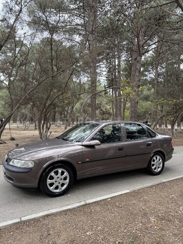 Opel Vectra 1998, 180,000 km - 1.8 л - Bakı