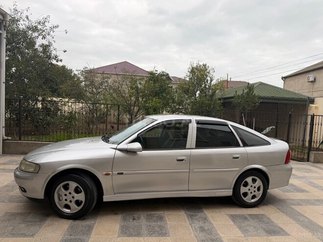Opel Vectra 1999, 266,722 km - 1.6 l - Sumqayıt