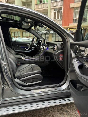 Mercedes GLC 300 4MATIC 2019, 91,000 km - 2.0 l - Bakı