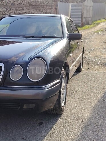 Mercedes E 200 1997, 337,009 km - 2.0 l - Balakən