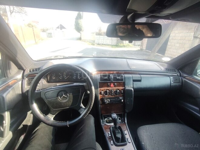 Mercedes E 200 1997, 337,009 km - 2.0 l - Balakən