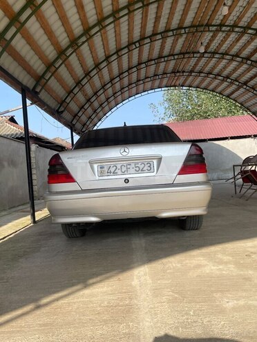 Mercedes C 240 1999, 335,000 km - 2.4 л - Lənkəran