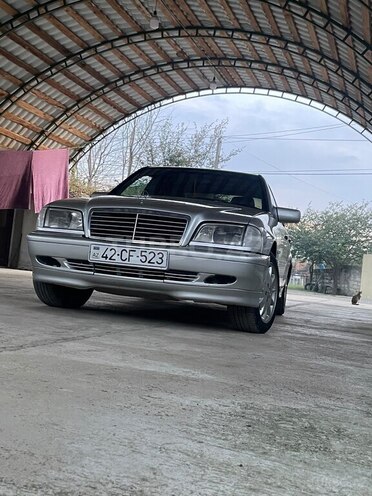 Mercedes C 240 1999, 335,000 km - 2.4 л - Lənkəran