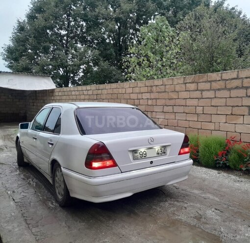Mercedes C 220 1998, 560,000 km - 2.2 l - Masallı