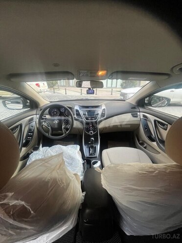 Hyundai Elantra 2015, 180,000 km - 1.8 l - Bakı