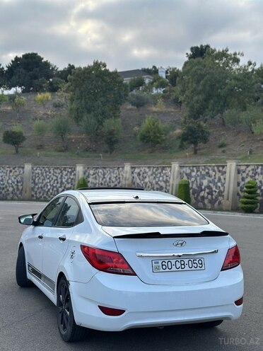 Hyundai Accent 2013, 229,029 km - 1.6 л - Tovuz