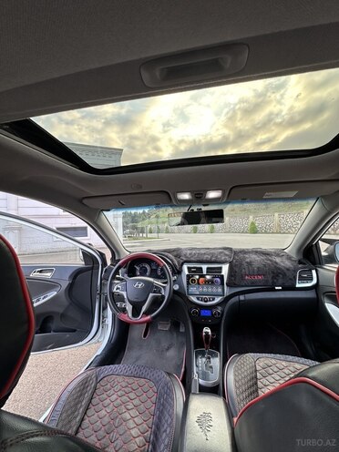 Hyundai Accent 2013, 229,029 km - 1.6 л - Tovuz