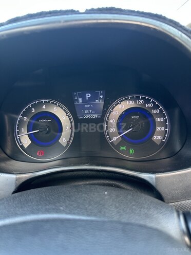 Hyundai Accent 2013, 229,029 km - 1.6 л - Tovuz