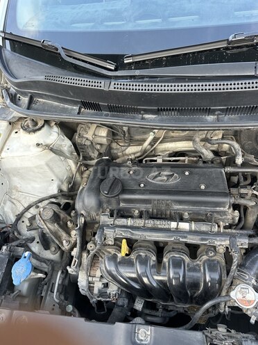 Hyundai Accent 2013, 229,029 km - 1.6 л - Tovuz