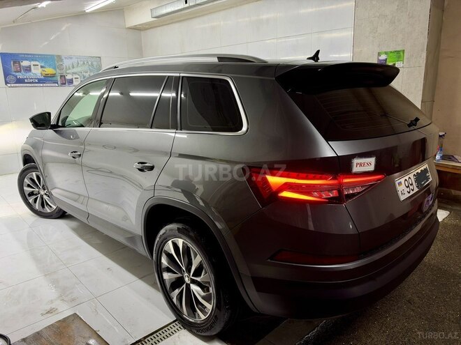 Skoda Kodiaq 2023, 77,500 km - 2.0 l - Bakı