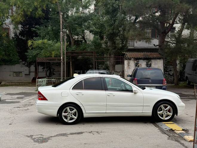 Mercedes C 240 2004, 320,000 km - 2.6 l - Bakı