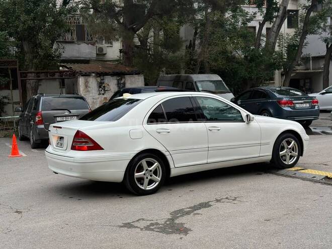 Mercedes C 240 2004, 320,000 km - 2.6 l - Bakı