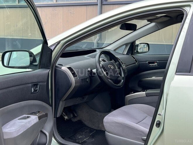 Toyota Prius 2007, 300,000 km - 1.5 l - Tovuz