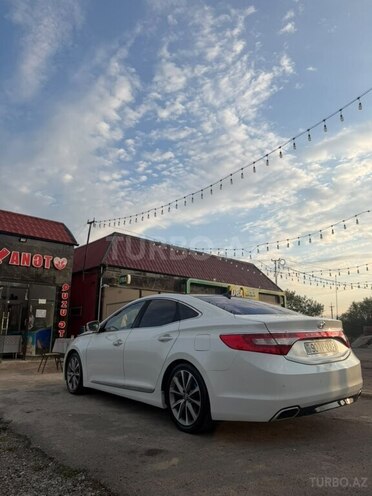 Hyundai Grandeur 2015, 313,000 km - 2.2 l - Beyləqan