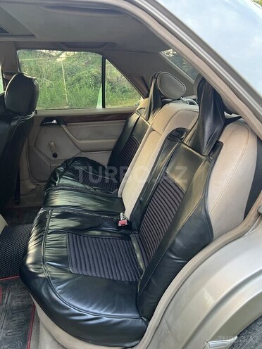 Mercedes E 220 1994, 310,000 km - 2.2 л - Kürdəmir