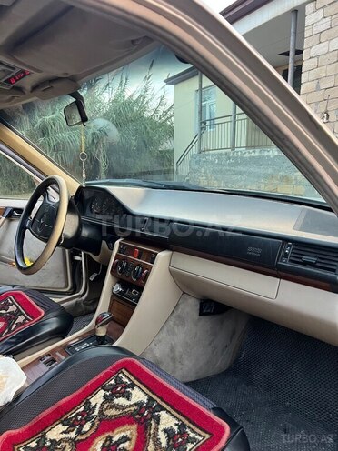 Mercedes E 220 1994, 310,000 km - 2.2 л - Kürdəmir