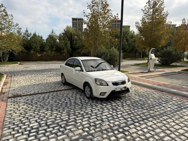 Kia Rio 2011, 370,000 km - 1.4 л - Bakı