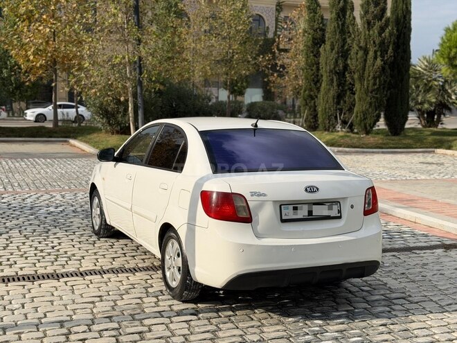 Kia Rio 2011, 370,000 km - 1.4 л - Bakı