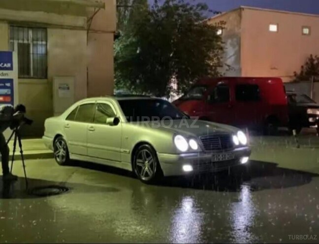 Mercedes E 320 1997, 600,000 km - 3.2 л - Salyan
