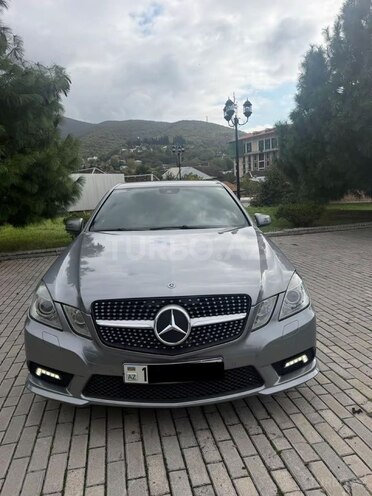 Mercedes E 250 2011, 290,000 km - 1.8 l - Şəki