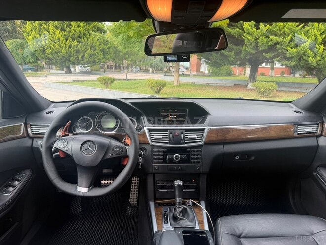 Mercedes E 250 2011, 290,000 km - 1.8 l - Şəki
