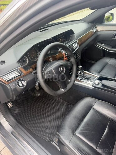 Mercedes E 250 2011, 290,000 km - 1.8 l - Şəki