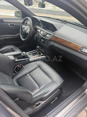 Mercedes E 250 2011, 290,000 km - 1.8 l - Şəki