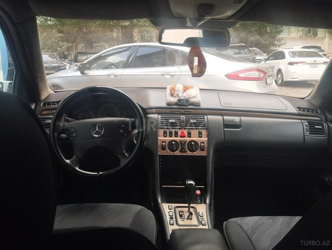 Mercedes E 200 2021, 333,000 km - 2.0 l - Bakı