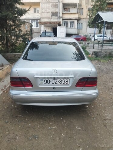 Mercedes E 200 2021, 333,000 km - 2.0 l - Bakı