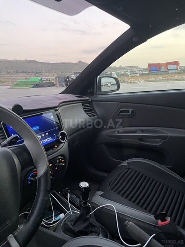 Kia Rio 2005, 230,000 km - 1.4 л - Bakı